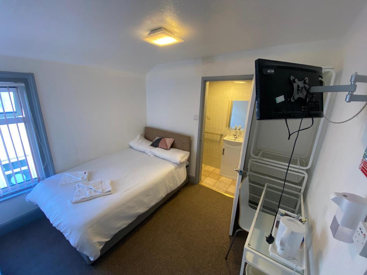 Arnies Hotel Blackpool Esterno foto