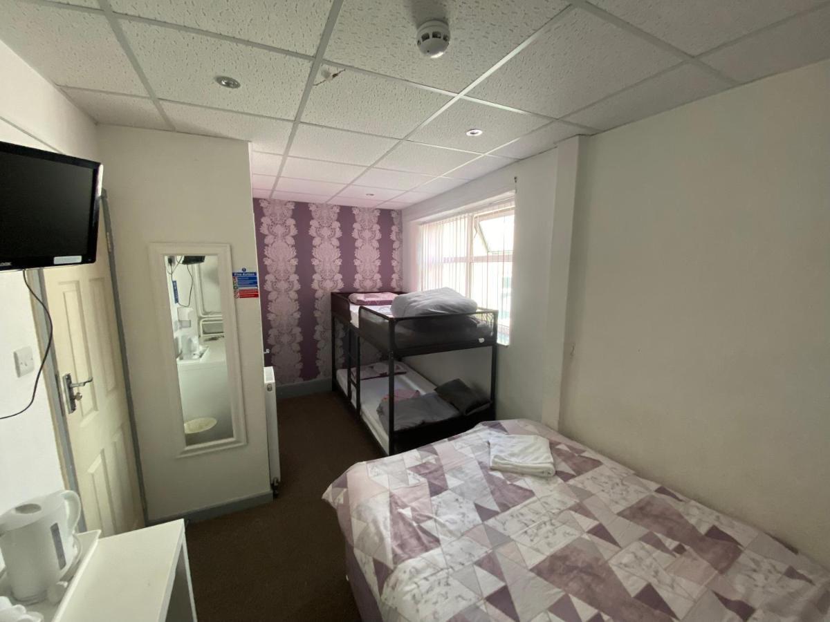 Arnies Hotel Blackpool Esterno foto